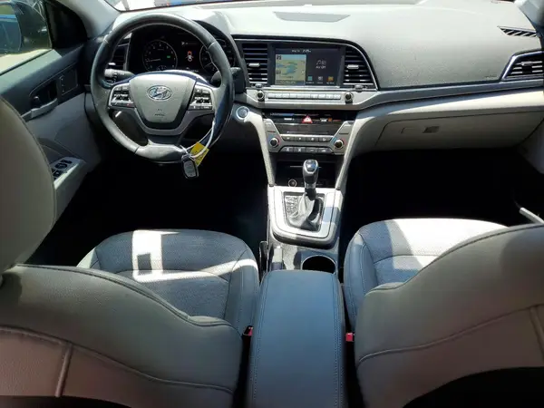 5NPD84LF2HH147923 2017 HYUNDAI ELANTRA - Image 8