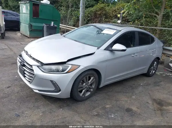 5NPD84LF2HH149042 2017 HYUNDAI ELANTRA - Image 2