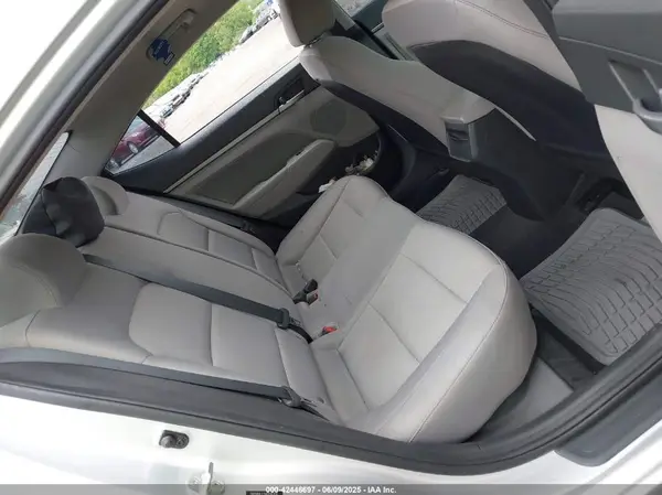 5NPD84LF2HH156704 2017 HYUNDAI ELANTRA - Image 8