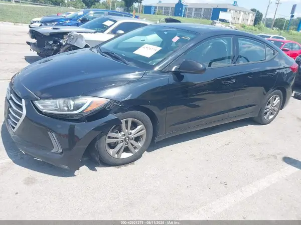 5NPD84LF2HH169131 2017 HYUNDAI ELANTRA - Image 2