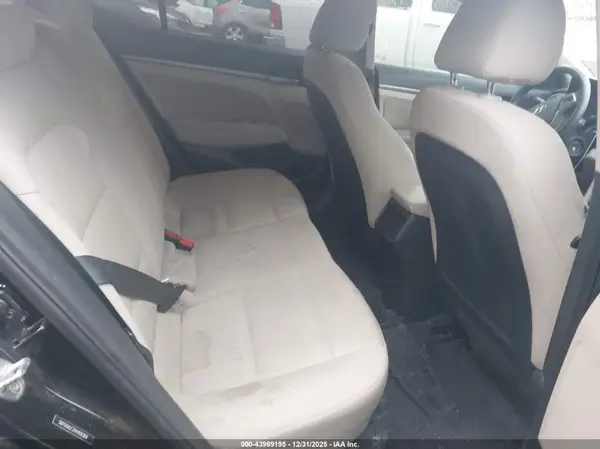 5NPD84LF2HH169369 2017 HYUNDAI ELANTRA - Image 8