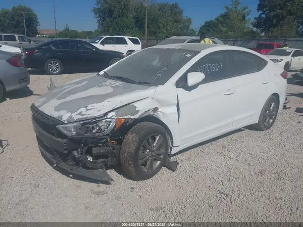 5NPD84LF2HH171221 2017 HYUNDAI ELANTRA - Image 2