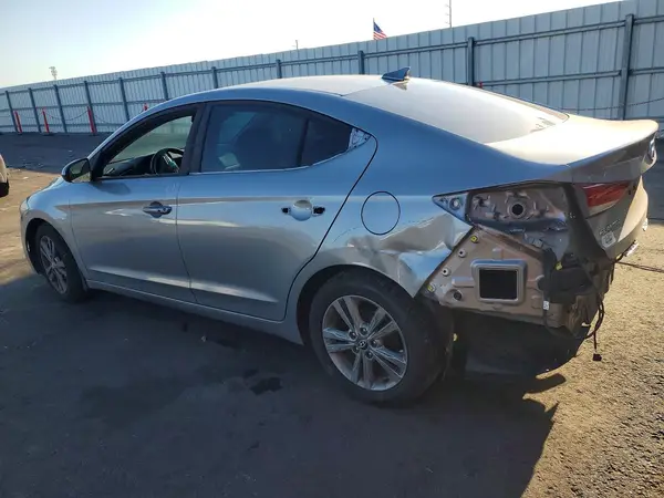 5NPD84LF2HH172174 2017 HYUNDAI ELANTRA - Image 2