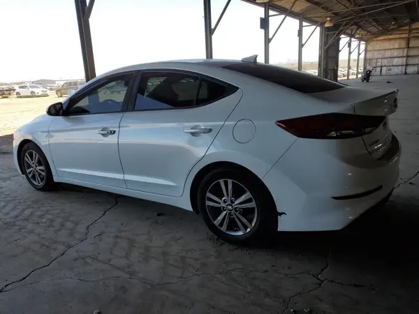 5NPD84LF2HH178086 2017 HYUNDAI ELANTRA - Image 2