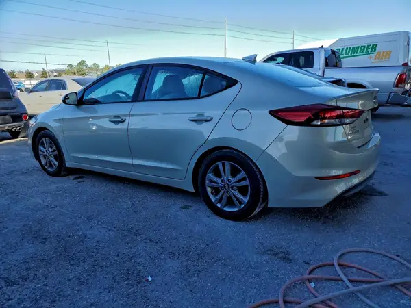 5NPD84LF2HH179352 2017 HYUNDAI ELANTRA - Image 2