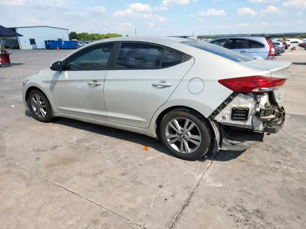 5NPD84LF2HH179934 2017 HYUNDAI ELANTRA - Image 2