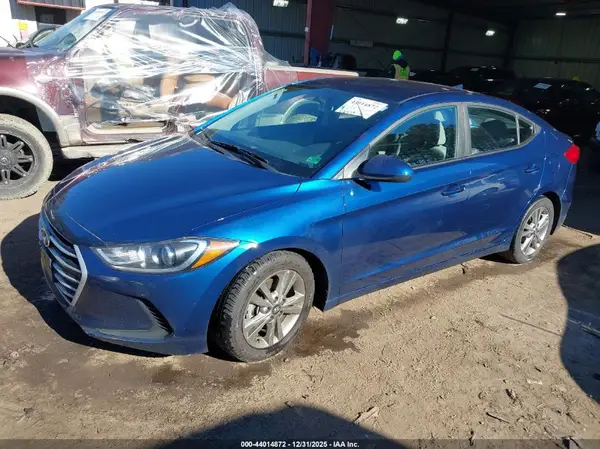 5NPD84LF2HH180887 2017 HYUNDAI ELANTRA - Image 2