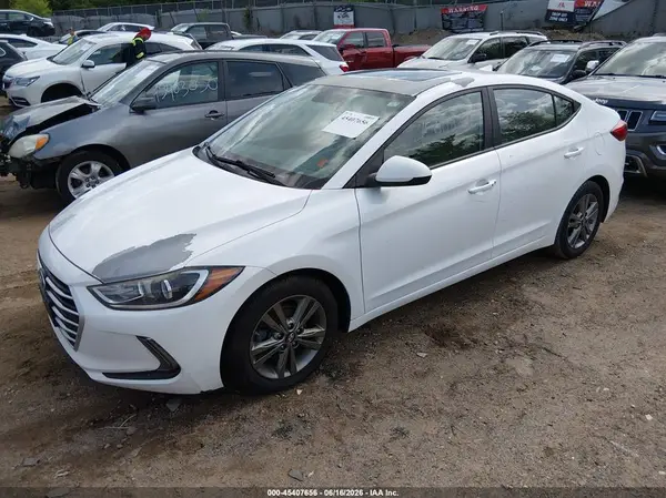 5NPD84LF2HH182512 2017 HYUNDAI ELANTRA - Image 2