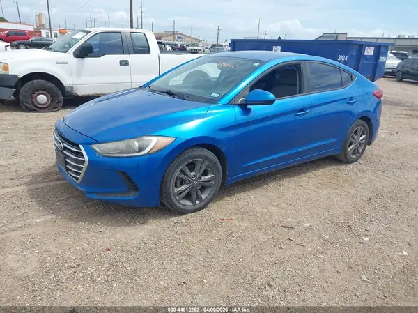 5NPD84LF2HH183207 2017 HYUNDAI ELANTRA - Image 2