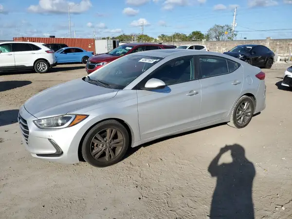 5NPD84LF2HH186656 2017 HYUNDAI ELANTRA - Image 1