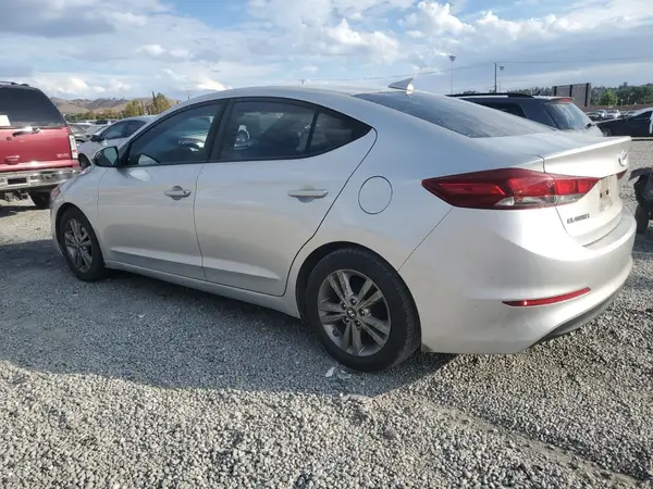5NPD84LF2HH186883 2017 HYUNDAI ELANTRA - Image 2