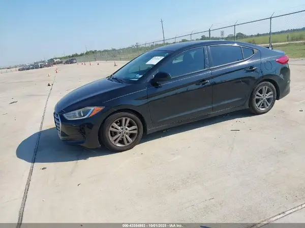 5NPD84LF2HH187242 2017 HYUNDAI ELANTRA - Image 2