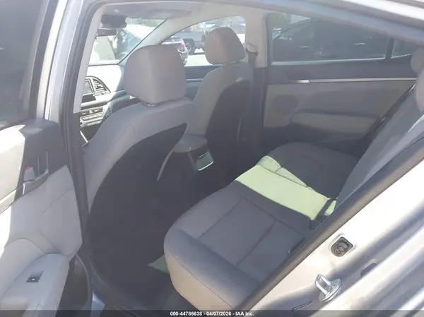5NPD84LF2HH188147 2017 HYUNDAI ELANTRA - Image 8