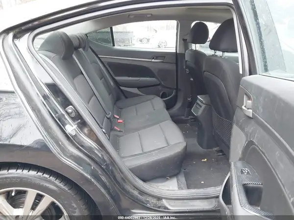 5NPD84LF2HH191243 2017 HYUNDAI ELANTRA - Image 8