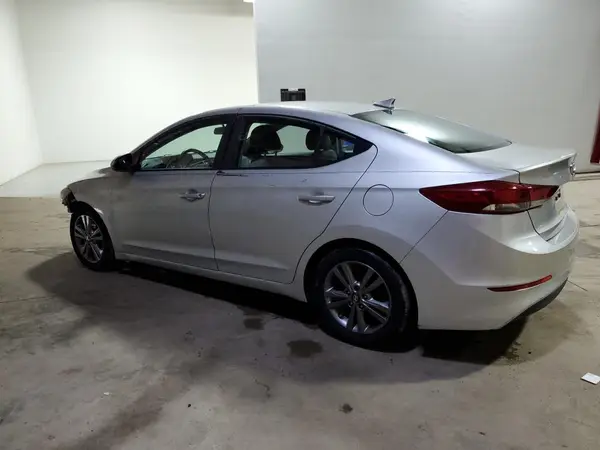 5NPD84LF2HH197821 2017 HYUNDAI ELANTRA - Image 2