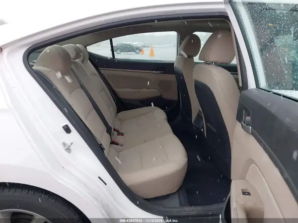 5NPD84LF2HH198208 2017 HYUNDAI ELANTRA - Image 8