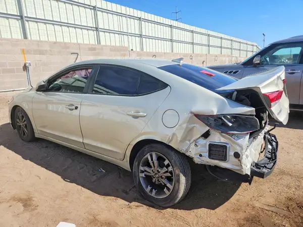 5NPD84LF2HH200023 2017 HYUNDAI ELANTRA - Image 2