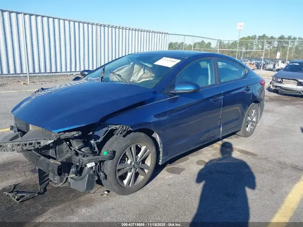 5NPD84LF2HH200359 2017 HYUNDAI ELANTRA - Image 2