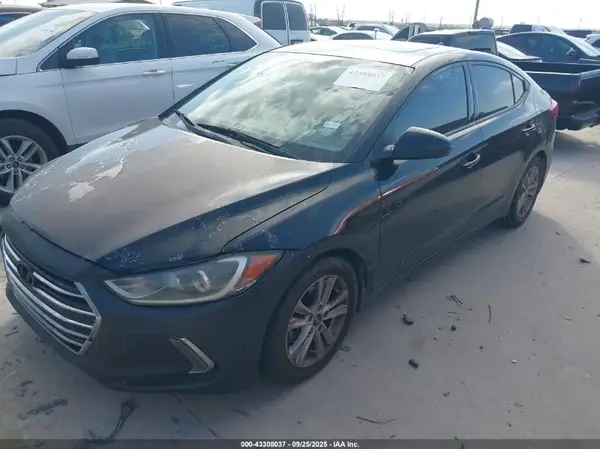 5NPD84LF2HH202239 2017 HYUNDAI ELANTRA - Image 2