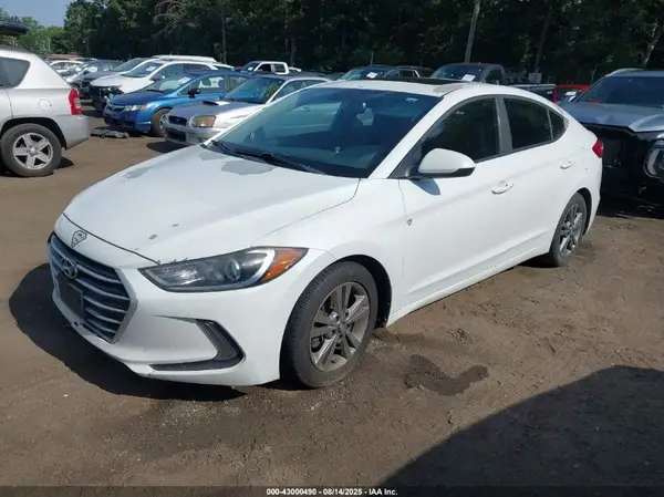 5NPD84LF2HH205237 2017 HYUNDAI ELANTRA - Image 2