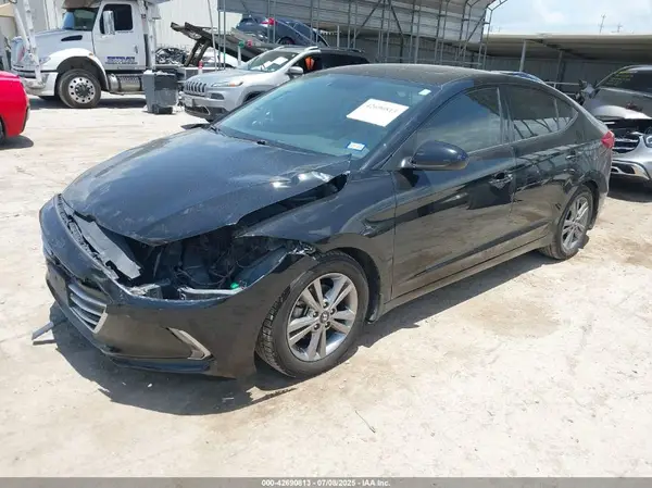 5NPD84LF2JH213344 2018 HYUNDAI ELANTRA - Image 2
