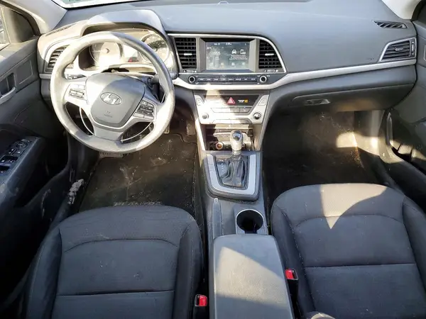 5NPD84LF2JH215711 2018 HYUNDAI ELANTRA - Image 8