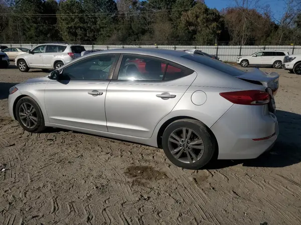 5NPD84LF2JH216261 2018 HYUNDAI ELANTRA - Image 2