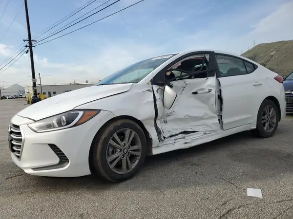 5NPD84LF2JH216776 2018 HYUNDAI ELANTRA - Image 1