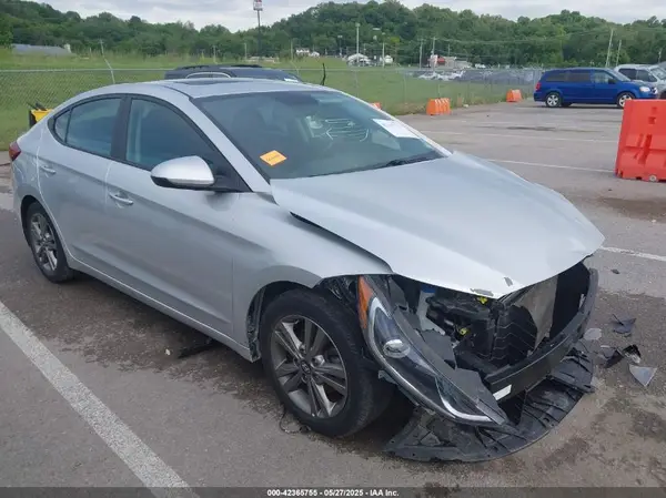 5NPD84LF2JH217314 2018 HYUNDAI ELANTRA - Image 1