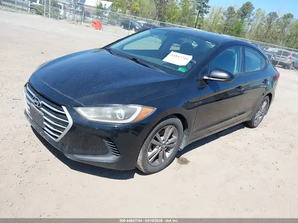 5NPD84LF2JH217541 2018 HYUNDAI ELANTRA - Image 2