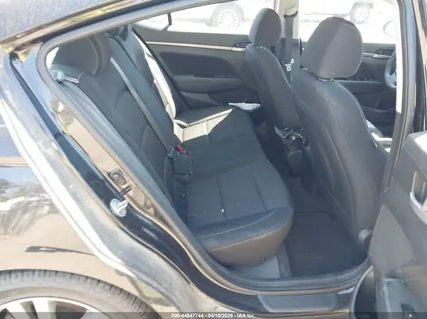 5NPD84LF2JH217541 2018 HYUNDAI ELANTRA - Image 8