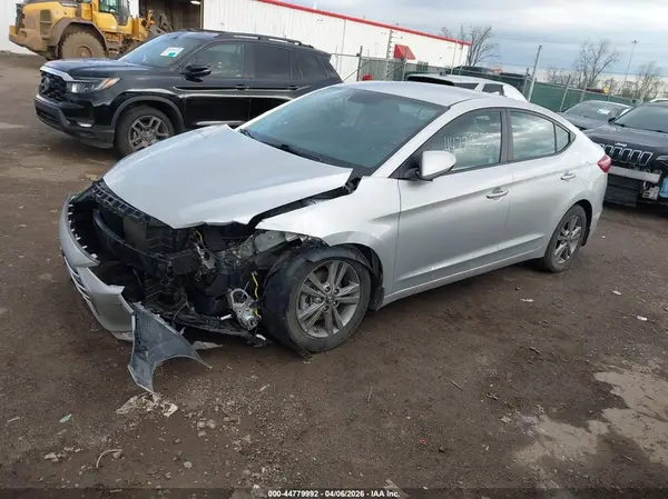 5NPD84LF2JH218687 2018 HYUNDAI ELANTRA - Image 2