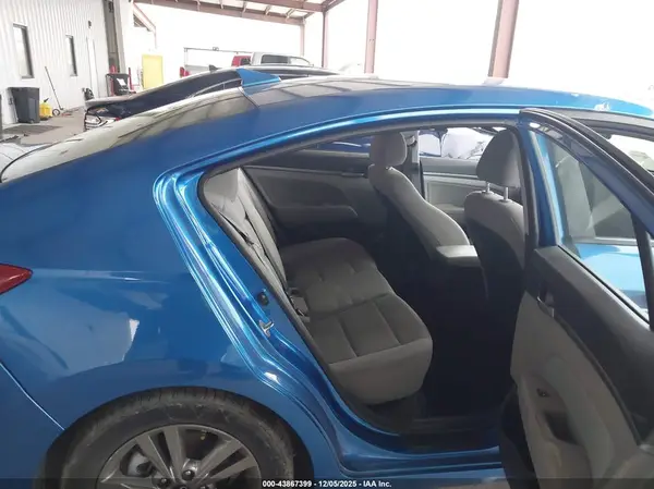 5NPD84LF2JH220021 2018 HYUNDAI ELANTRA - Image 8