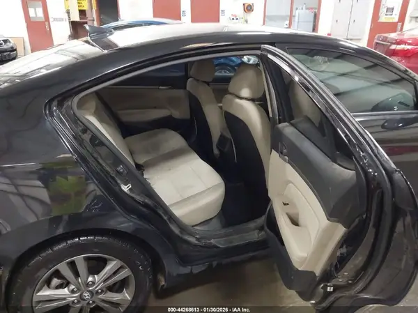 5NPD84LF2JH220567 2018 HYUNDAI ELANTRA - Image 8