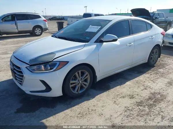 5NPD84LF2JH220746 2018 HYUNDAI ELANTRA - Image 2