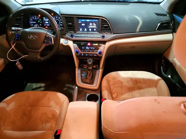 5NPD84LF2JH220875 2018 HYUNDAI ELANTRA - Image 8