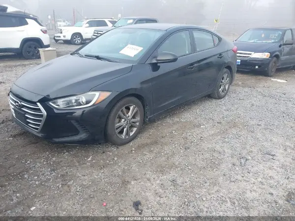 5NPD84LF2JH222819 2018 HYUNDAI ELANTRA - Image 2