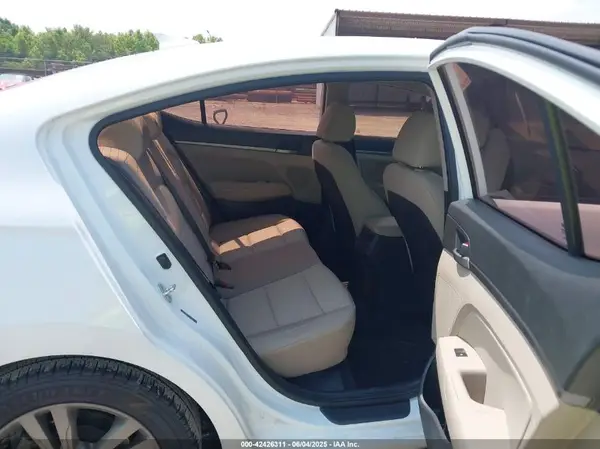 5NPD84LF2JH225073 2018 HYUNDAI ELANTRA - Image 8