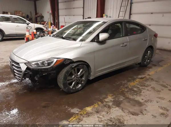 5NPD84LF2JH225414 2018 HYUNDAI ELANTRA - Image 2