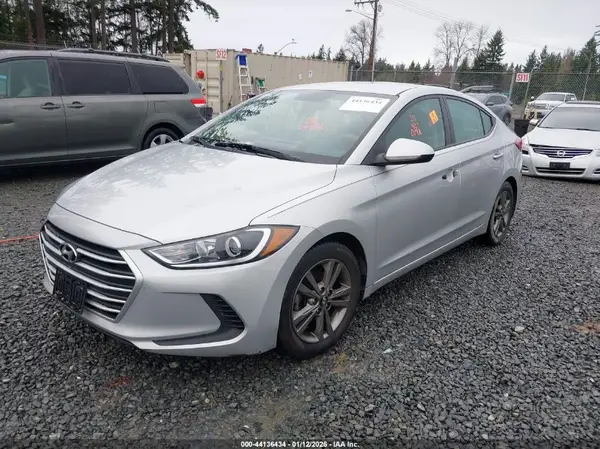 5NPD84LF2JH225977 2018 HYUNDAI ELANTRA - Image 2