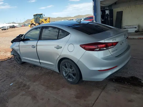 5NPD84LF2JH227020 2018 HYUNDAI ELANTRA - Image 2
