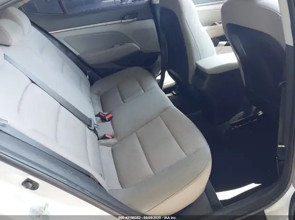 5NPD84LF2JH227115 2018 HYUNDAI ELANTRA - Image 8