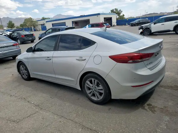 5NPD84LF2JH227826 2018 HYUNDAI ELANTRA - Image 2