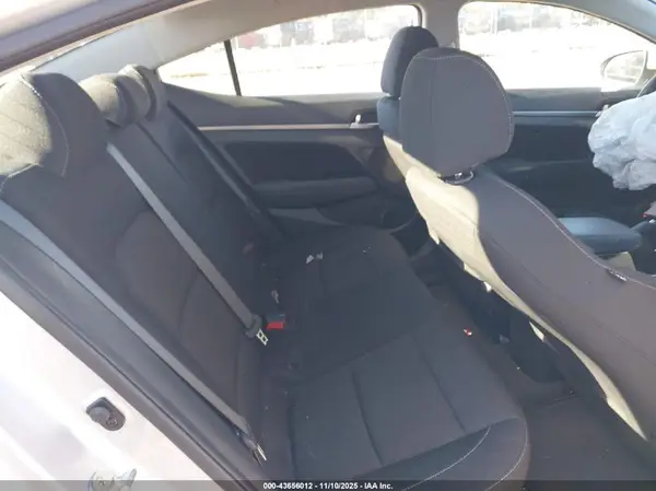 5NPD84LF2JH229575 2018 HYUNDAI ELANTRA - Image 8