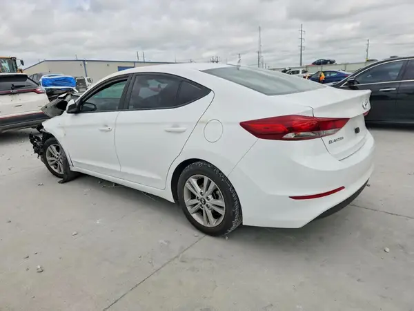 5NPD84LF2JH230371 2018 HYUNDAI ELANTRA - Image 2
