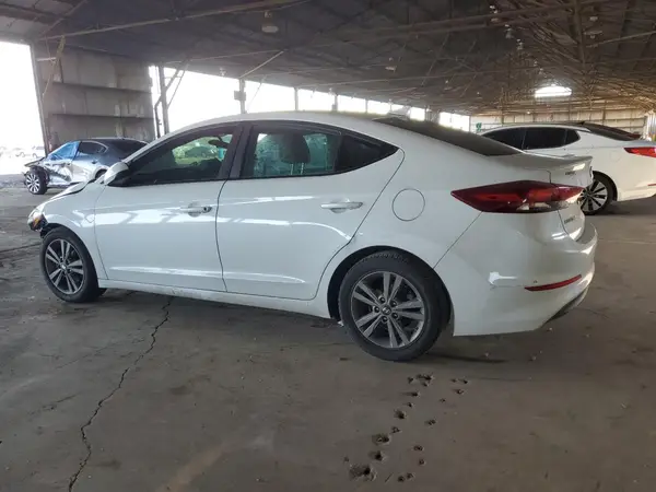 5NPD84LF2JH232640 2018 HYUNDAI ELANTRA - Image 2