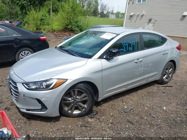5NPD84LF2JH233027 2018 HYUNDAI ELANTRA - Image 2