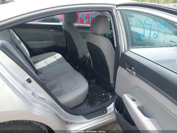 5NPD84LF2JH233027 2018 HYUNDAI ELANTRA - Image 8