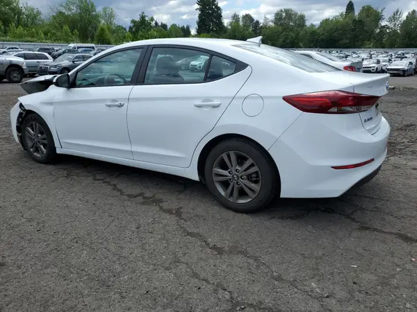5NPD84LF2JH239085 2018 HYUNDAI ELANTRA - Image 2