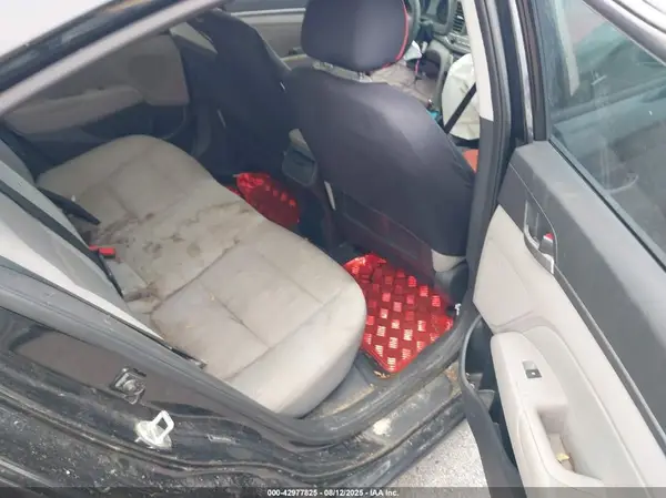 5NPD84LF2JH239636 2018 HYUNDAI ELANTRA - Image 8